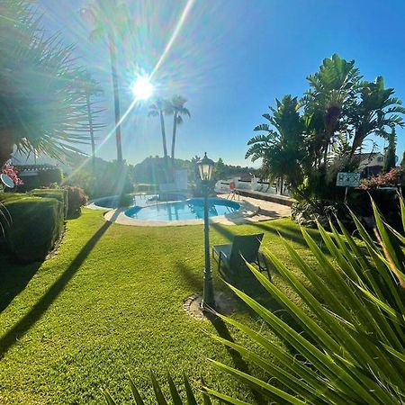 Sitio de Calahonda Modern Garden Apartment With A Fantastic Sea View And A Private Garden מראה חיצוני תמונה