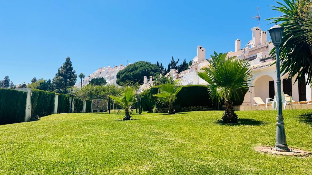 Sitio de Calahonda Modern Garden Apartment With A Fantastic Sea View And A Private Garden מראה חיצוני תמונה
