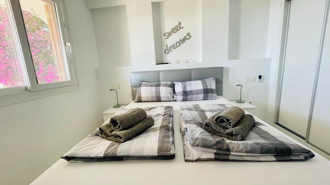Sitio de Calahonda Modern Garden Apartment With A Fantastic Sea View And A Private Garden מראה חיצוני תמונה