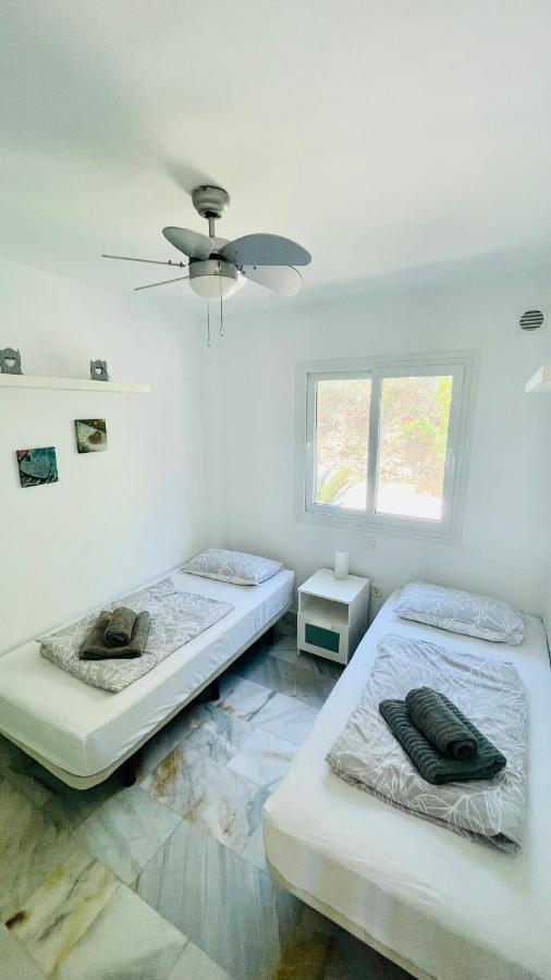 Sitio de Calahonda Modern Garden Apartment With A Fantastic Sea View And A Private Garden מראה חיצוני תמונה