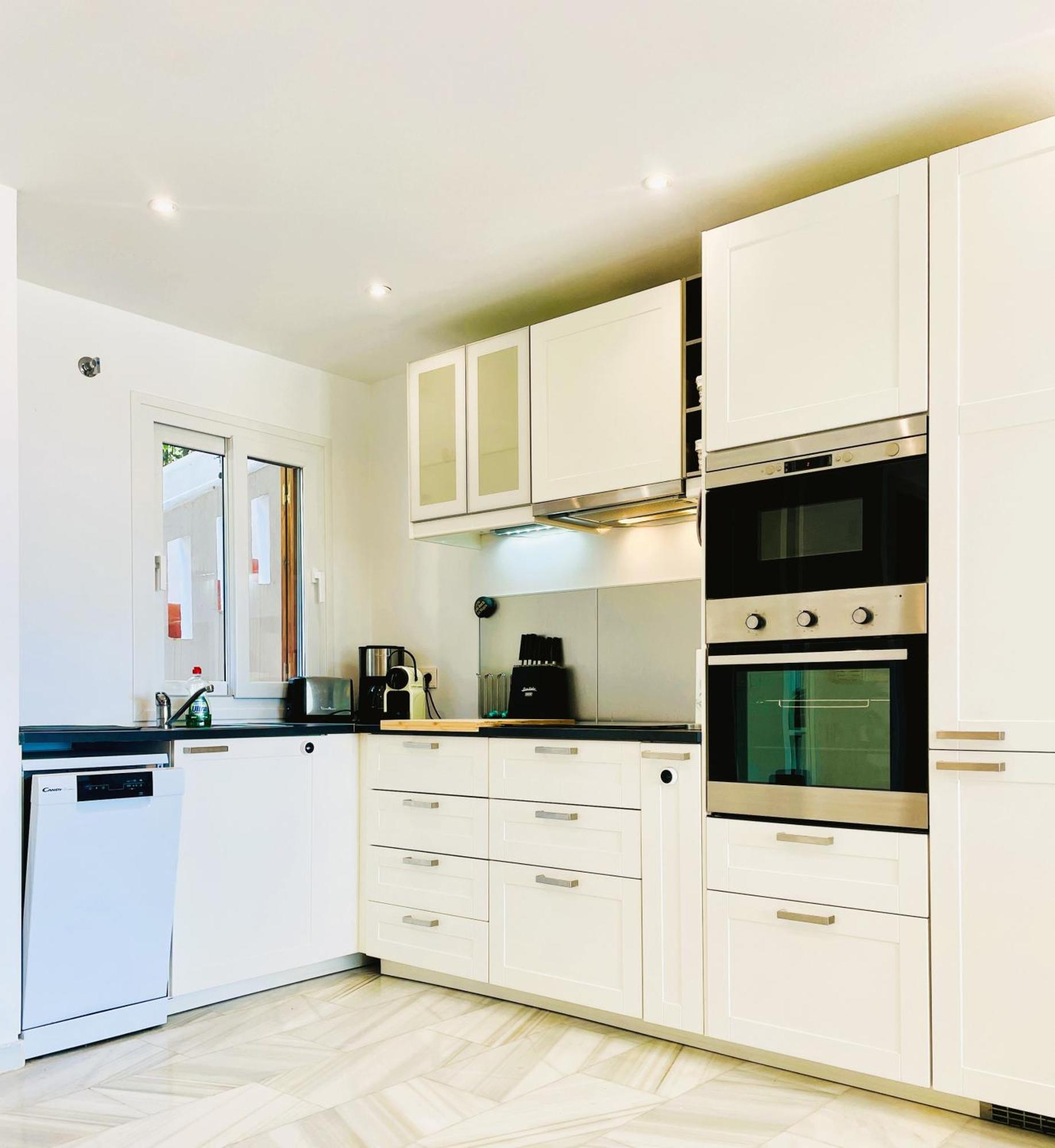 Sitio de Calahonda Modern Garden Apartment With A Fantastic Sea View And A Private Garden מראה חיצוני תמונה